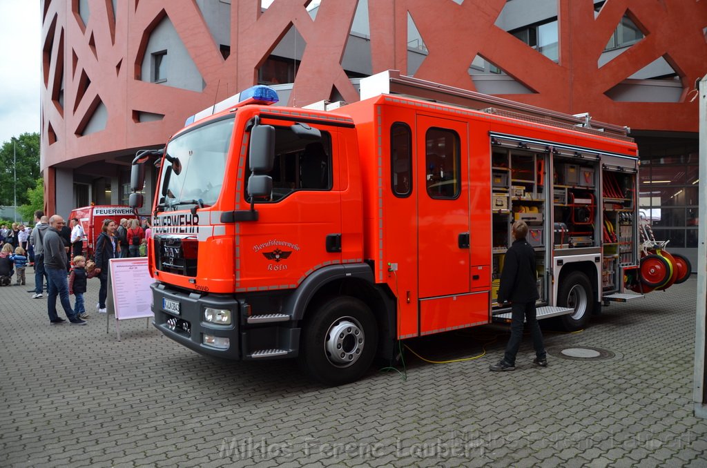 Tag der Offenen Tuer BF Koeln Weidenpesch Scheibenstr P091.JPG